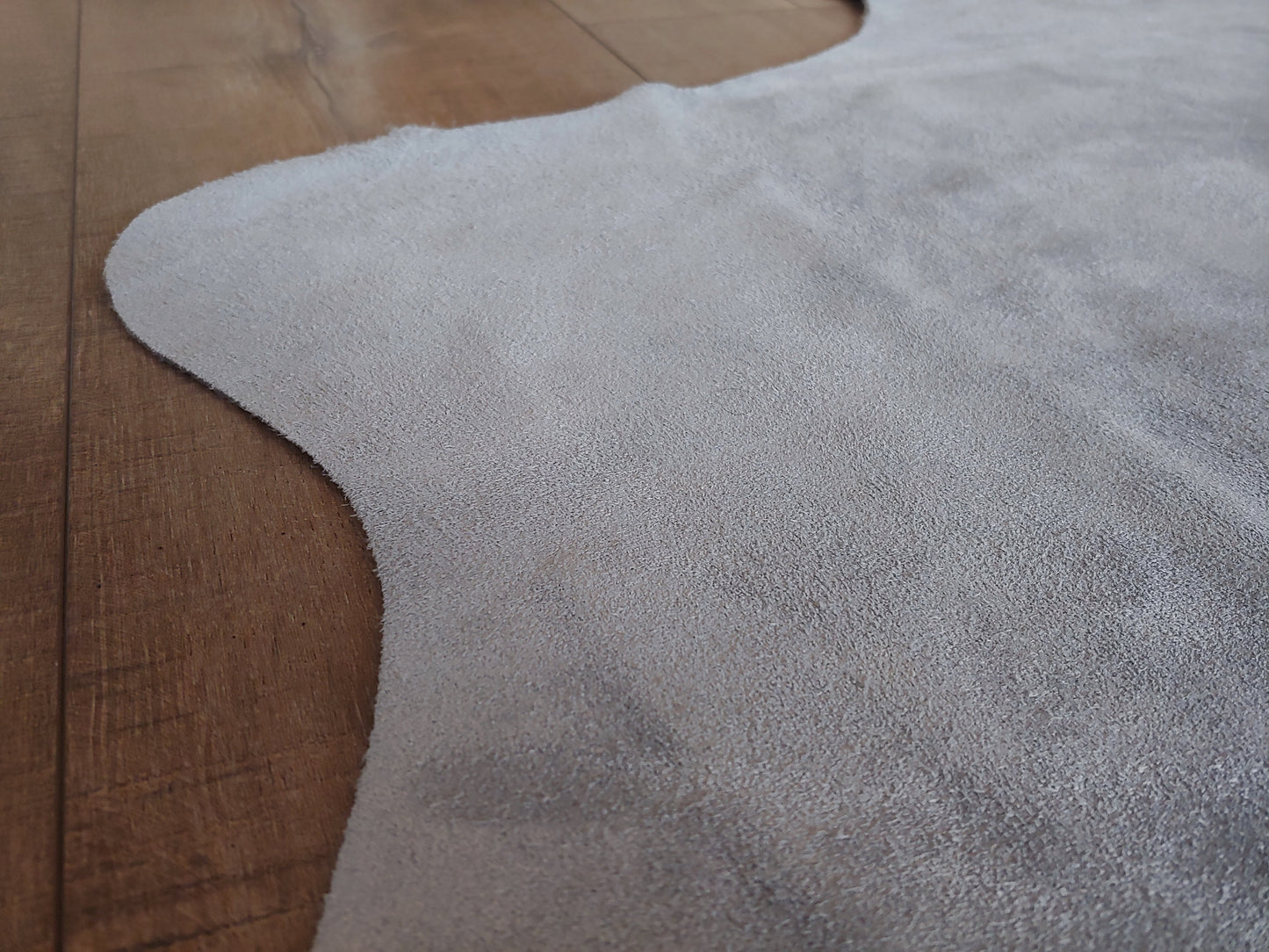 Natural Suede Rug Silver 1.50 x 2.00 m